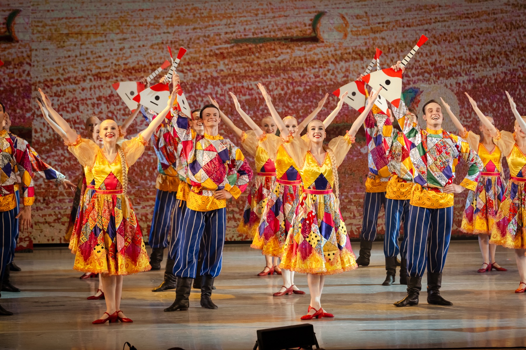 Концерт Ансамбля танца Сибири имени М.С. Годенко   6+